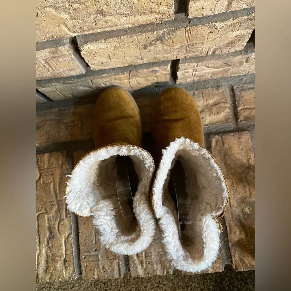 Brown koolaburra booties‎